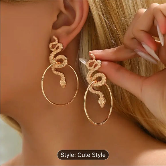 Snake earrings with hoop for pierced ears golden tone Halloween - Picture 1 of 5